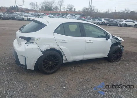 2024 Toyota Gr Corolla Core z USA, uszkodzony, nr VIN JTNABAAE4RA012332